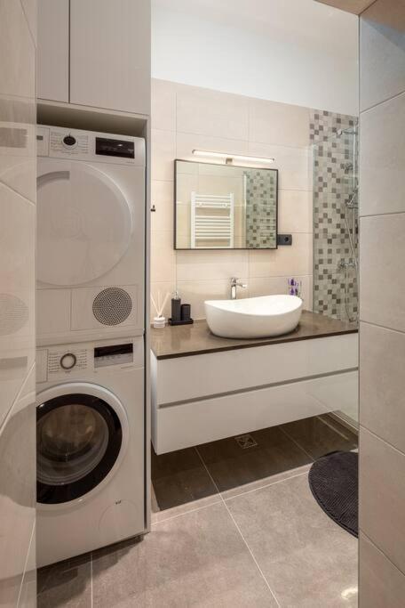 Apartman Drago 4* - 2 Minutes From The Town Centre 스플리트 외부 사진